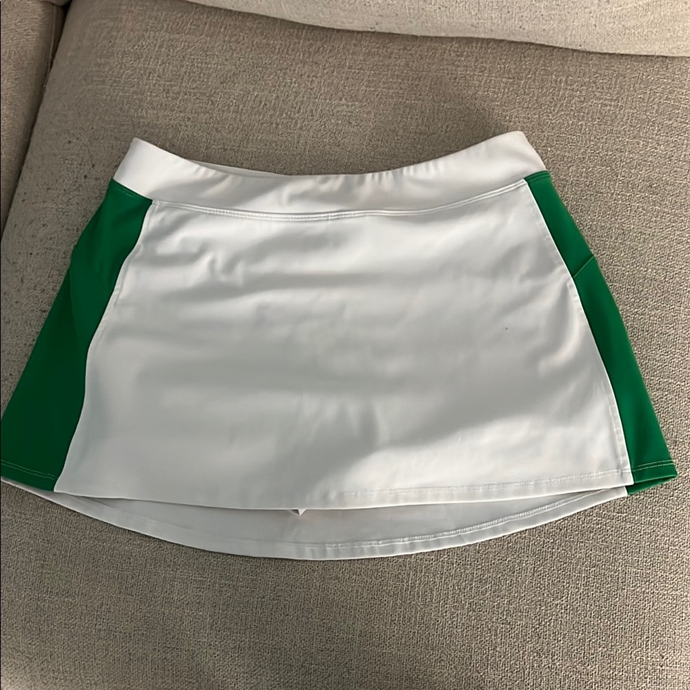 Garage Skirt in White and Green